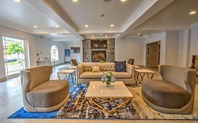 Best Western Plus Media Center Inn & Suites